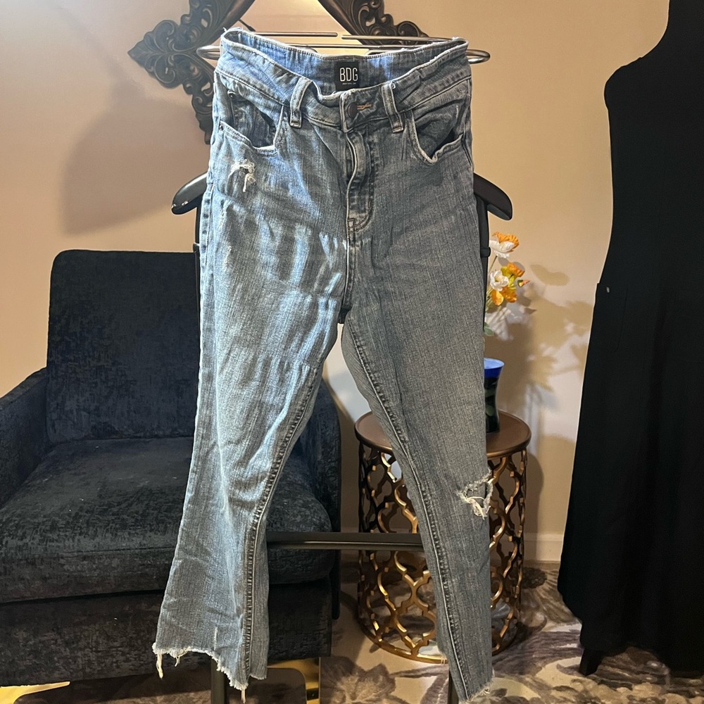 BDG Blue Ankle Cropped Jeans with Distressed Details